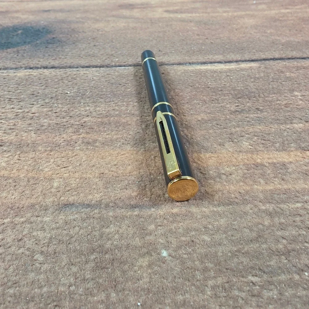 Waterman Fountain Pen Black Gold Good Fine Nib Paris France Boxed
